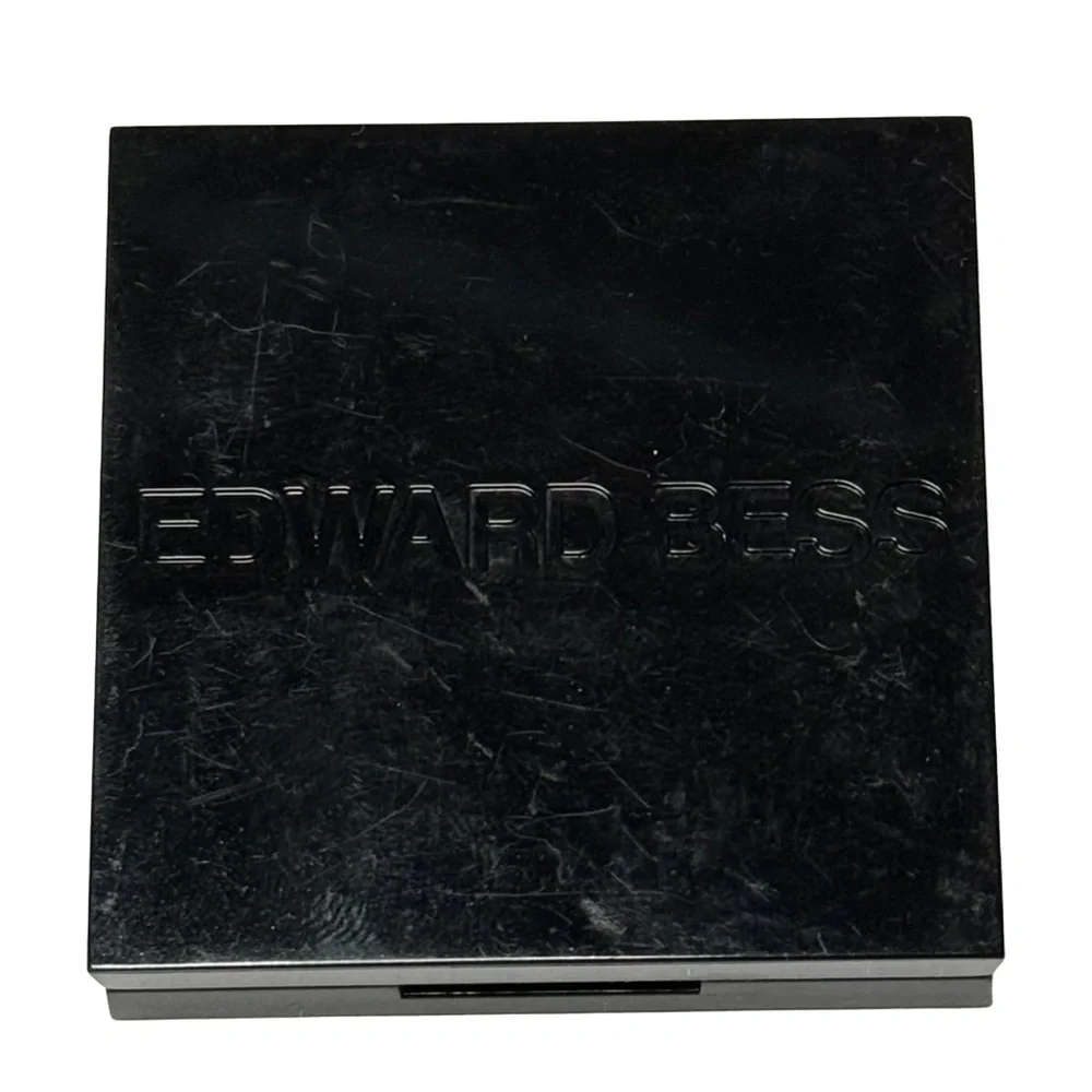 Edward bess ultra luminous eyeshadow - intimate